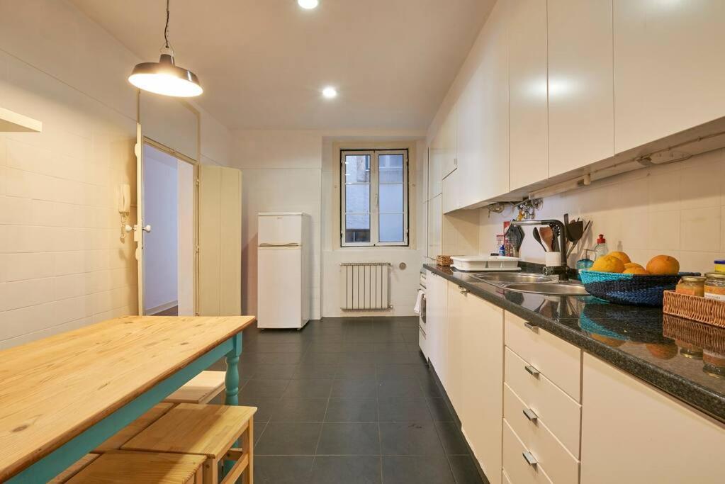 Stunning Apartment Near Chiado Лиссабон Экстерьер фото